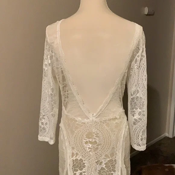Long sleeve lace bridal gown - Picture 6 of 6